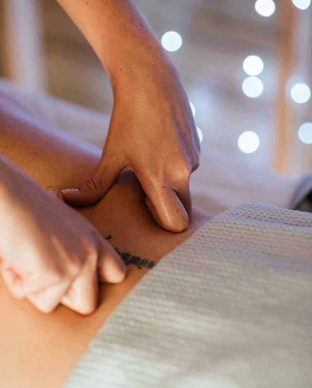 מטפל/ת בעיסוי ביהוד - שירה